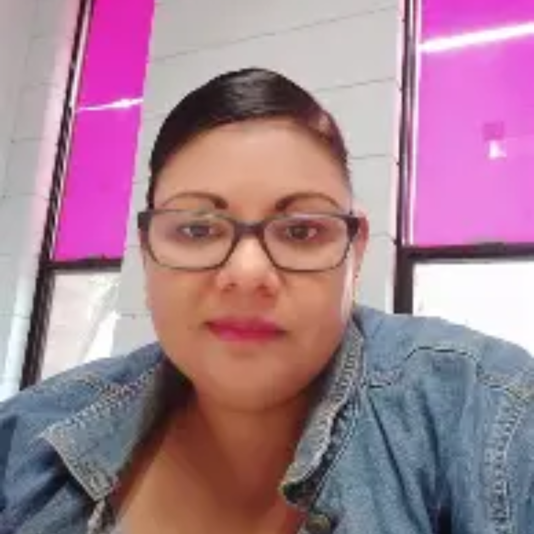 María G.